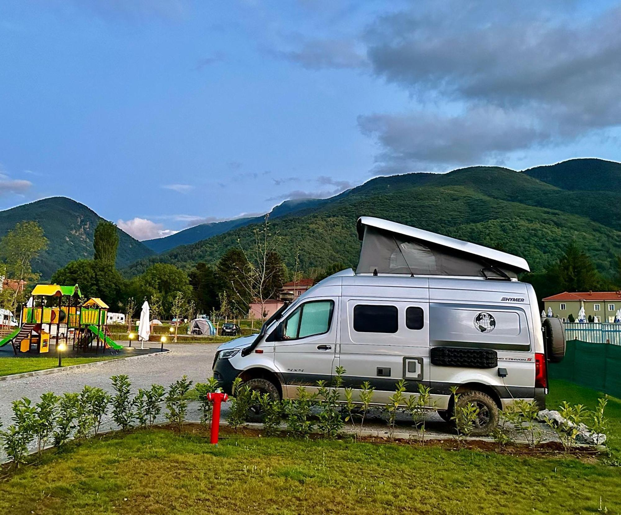 7 Lakes Camping Sapareva Banja Exteriör bild